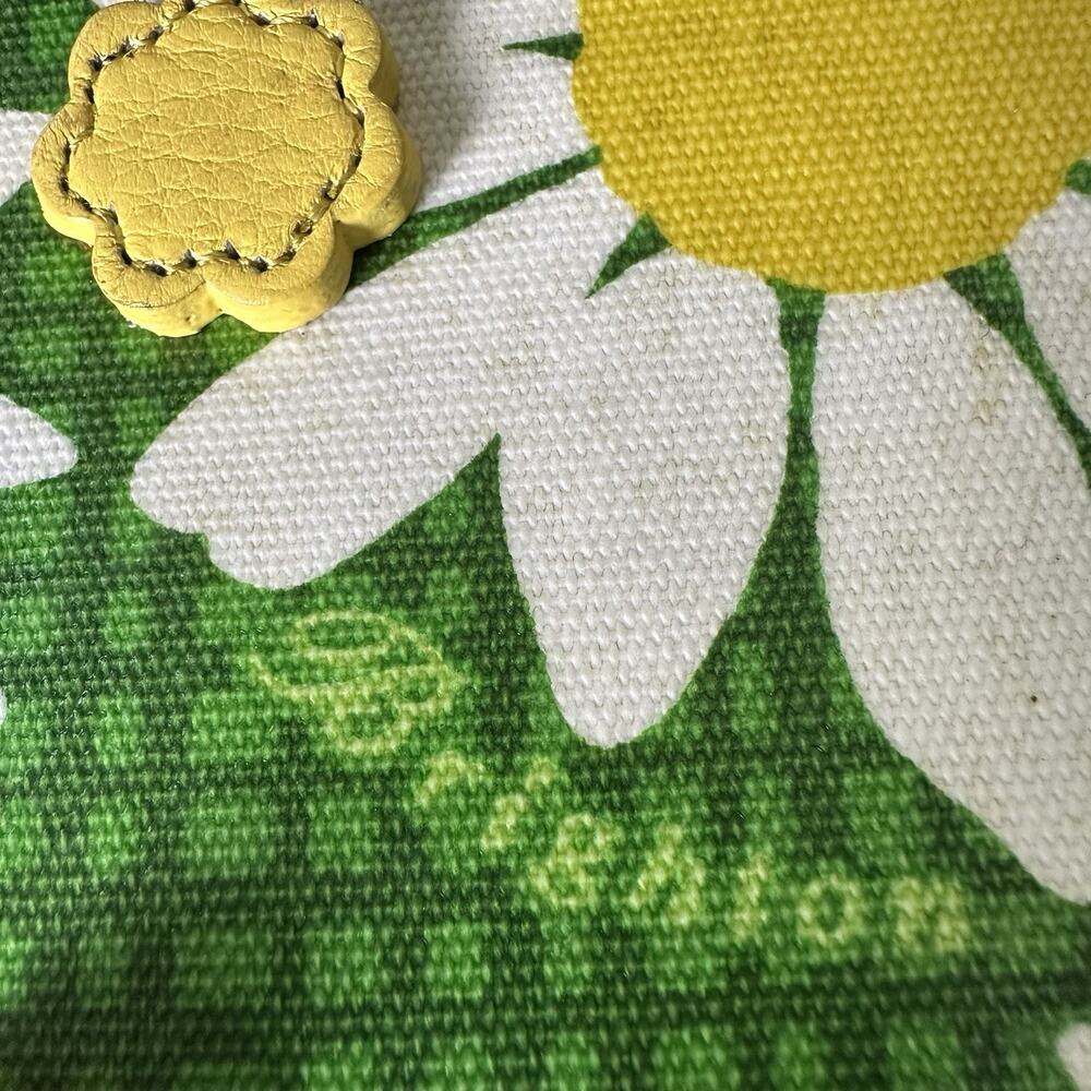 Brighton Vegan Shoulder Stachel duffle 70s Flowers Hippie Dopamine magnet closur - Picture 15 of 16